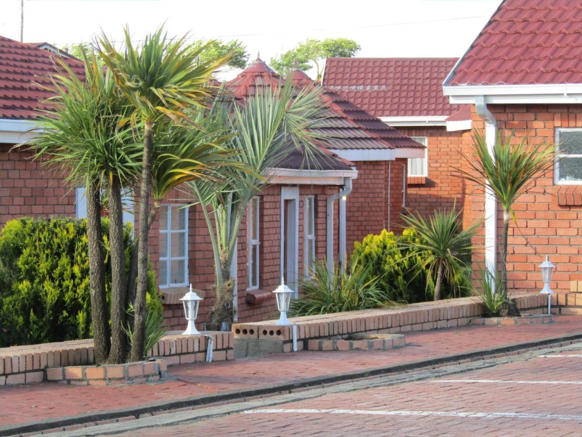 The Clan Lodge Mohlanapeng Kültér fotó